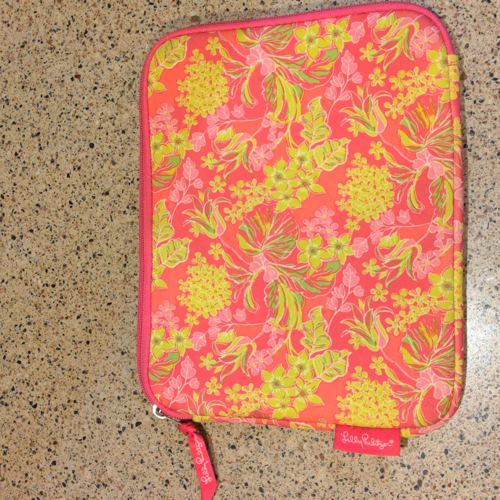 LILY PULITZER/ I Pad Case in Pink Floral